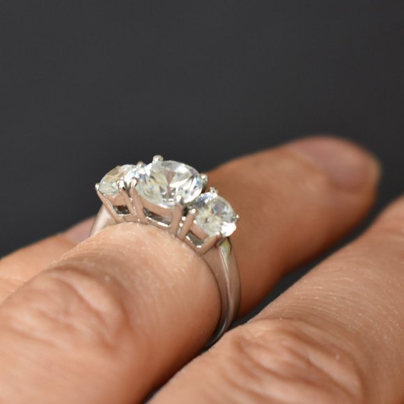 Sterling Silver Ring with 3 CZ Stones - Picture 7 of 8